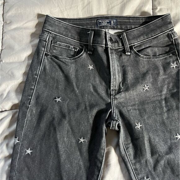 Abercrombie & Fitch Star Embroidered Black Mid Rise Skinny Ankle Jeans 24/00 - Picture 4 of 8